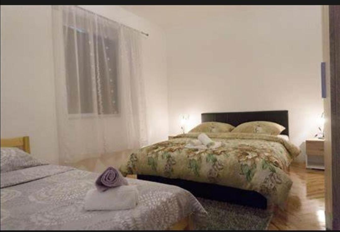 Apartmani Miro トレビニエ エクステリア 写真